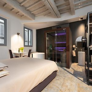 F1Rst Suite Apartment & Spa